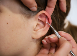 Szumy uszne – jak rozwiązać ten problem?